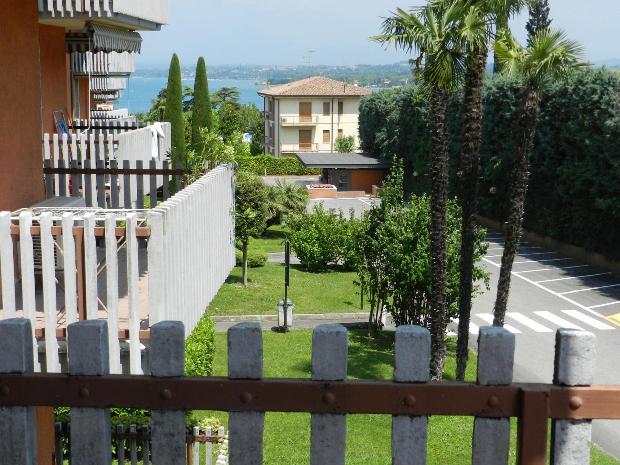 Al Girasole Apartman Peschiera del Garda Kültér fotó